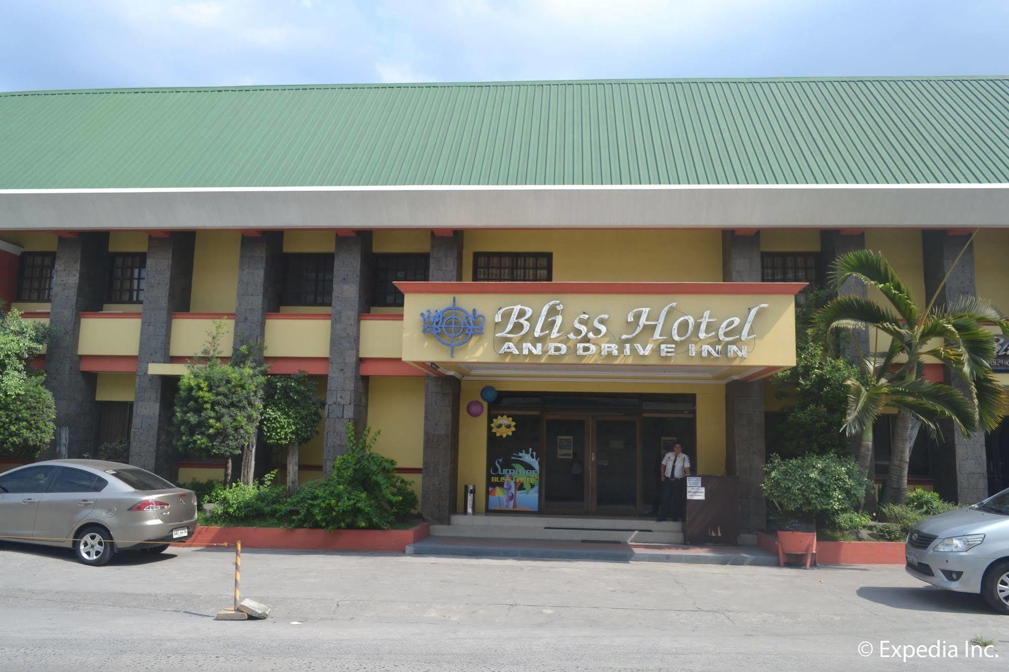 Bliss Hotel Dau Mabalacat Exterior foto
