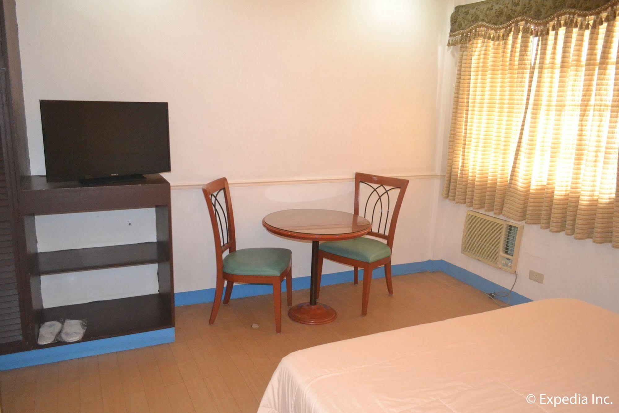 Bliss Hotel Dau Mabalacat Exterior foto